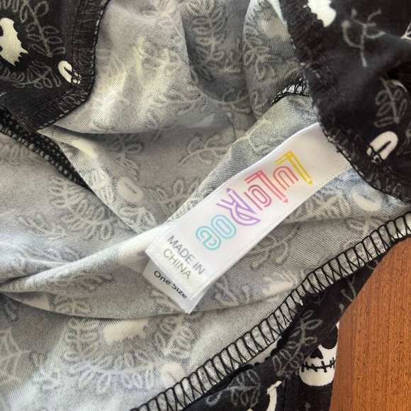 LuLaRoe Holiday Leggings Lot – OS – Christmas & Halloween Themed  – Set of 3 - Picture 7 of 7